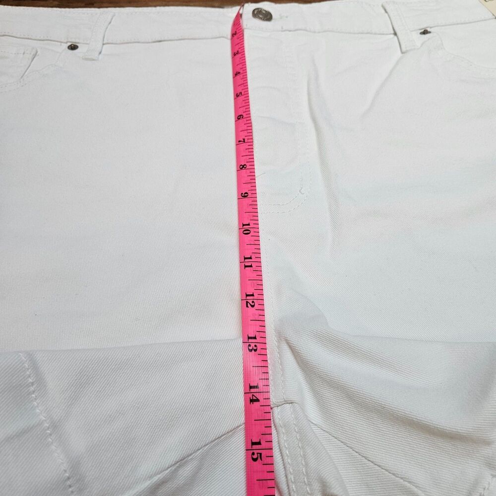 NWT Terra & Sky White Denim Shorts Women Sz 24W 5" Inseam Summer Vacation Beach - Picture 7 of 11